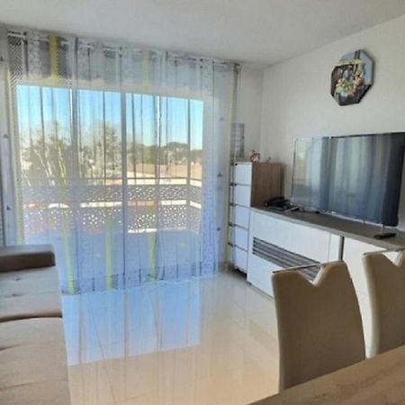 A 150M De La Plage - Coquet Appartement Pour 4 Personnes Vias Eksteriør billede